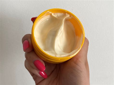An Honest Review Of Sol de Janeiro Brazilian Bum Bum Cream