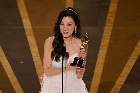 Michelle Yeoh Dedicates Her Historic Best Actress Win to Moms at the 2023 Oscars | Flipboard