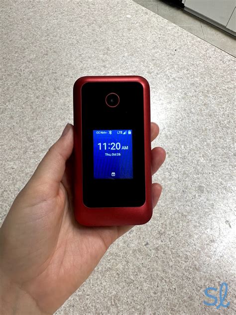 Consumer Cellular vs. Cricket Wireless Plans | SeniorLiving.org