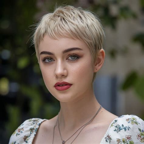 15 Low-Maintenance Pixie Hairstyles to Keep You Looking Fabulous ...