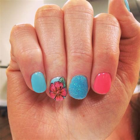 Hibiscus flower nail art | Hibiscus nail art, Flower nails, Almond ...