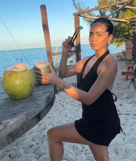 Shyla walker | A week in February 💘 | Instagram