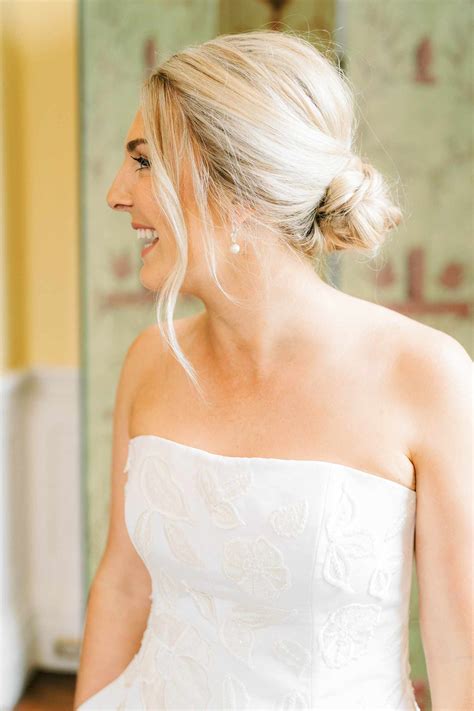 45 Hairstyles for a Strapless Wedding Dress
