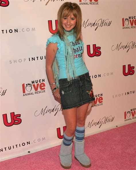 And finally, the time she wore every early '00s fashion trend at once ...