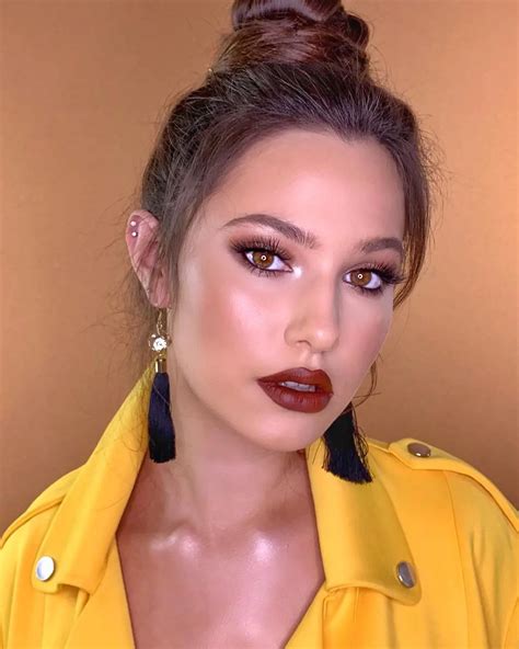 The Perfect Lipstick Color To Pair With A Mustard Dress | ShunVogue