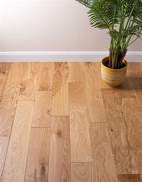 Natural Country Oak Brushed & Lacquered Engineered Wood Flooring ...