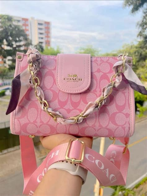 @kqtzlyn 🌸 | Pink coach purses, Purses, Bag accessories