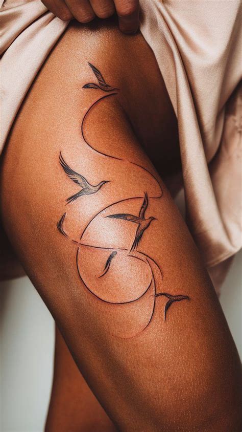 7 Feminine Thigh Tattoos - Fun Shop em 2025 | Tatuagens femininas na ...