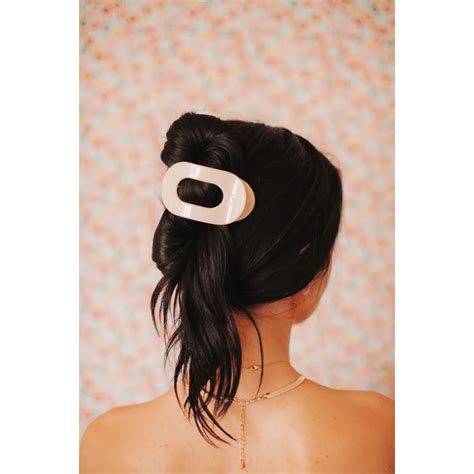 Teleties Flat Round Clip | High Country Outfitters | Hair clips, Clip ...