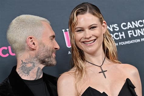 Anne Vyalitsyna And Adam Levine Engaged