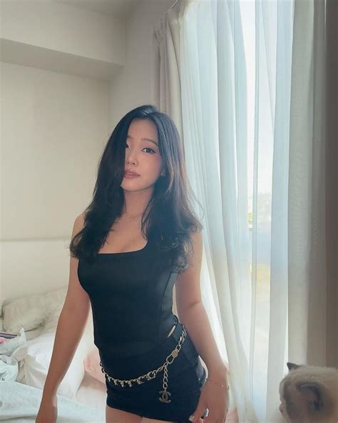 Pretty korean girl : r/prettyasiangirls