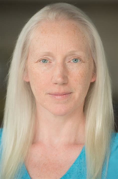 Model No Makeup Headshot | Makeupview.co