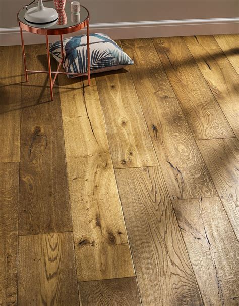 Kingswood Oak Distressed Brushed & Lacquered Engineered Wood Flooring ...