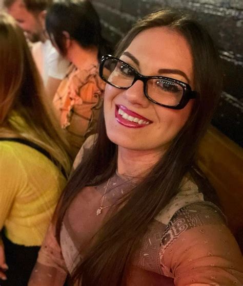 OnlyFans star kicked out of MMA gym after complaints from fighters ...