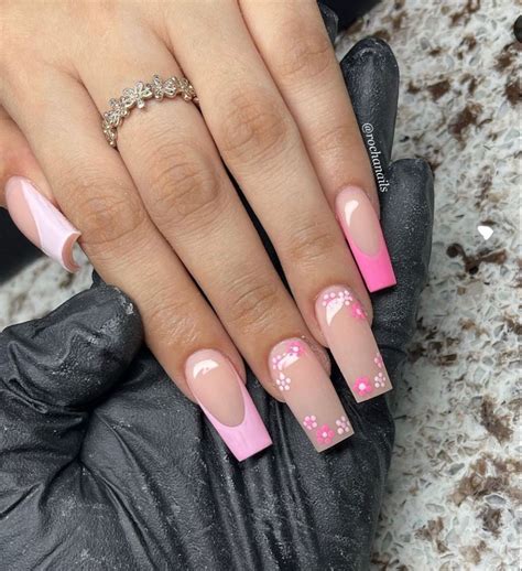 Pin by 𝔗𝔞𝔪𝔦𝔞 on Aes • Nails | Spring acrylic nails, Pink acrylic nails ...
