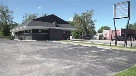 Neighbors glad troubled Indianapolis strip club closed | wthr.com