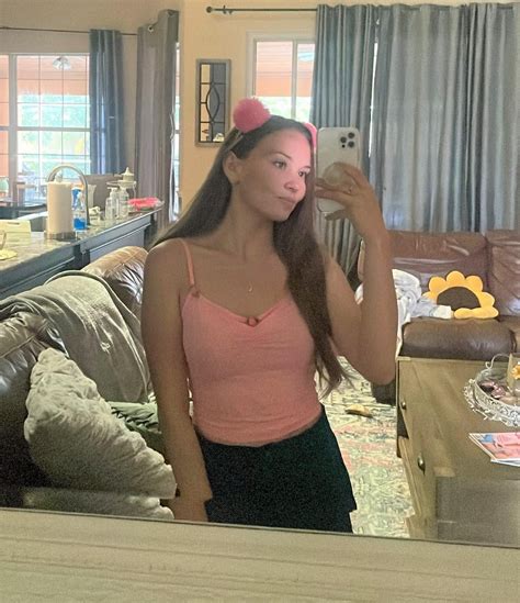 ASMR Claudy : r/ASMRgirls