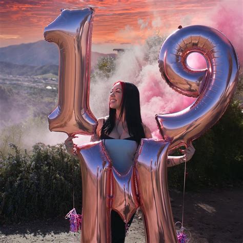 Salice Rose | HIT YET ANOTHER MILESTONE.🏆 Thank you guys for 19 million followers on Instagram ...