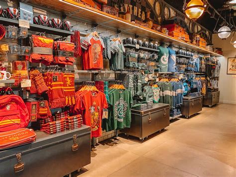 How To Visit Platform 9 3/4 At King’s Cross Station London (2026)!