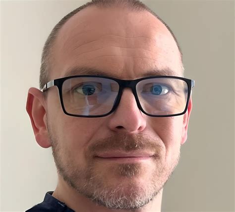 Piotr Wysocki: Osimertinib after radiochemotherapy improves PFS in EGFR-mutated NSCLC patients ...