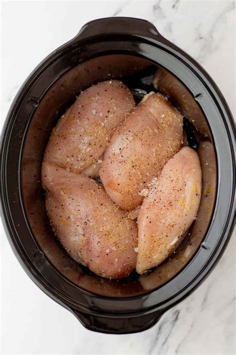 How to Make Shredded BBQ Chicken That Will Make Your Taste Buds Dance!