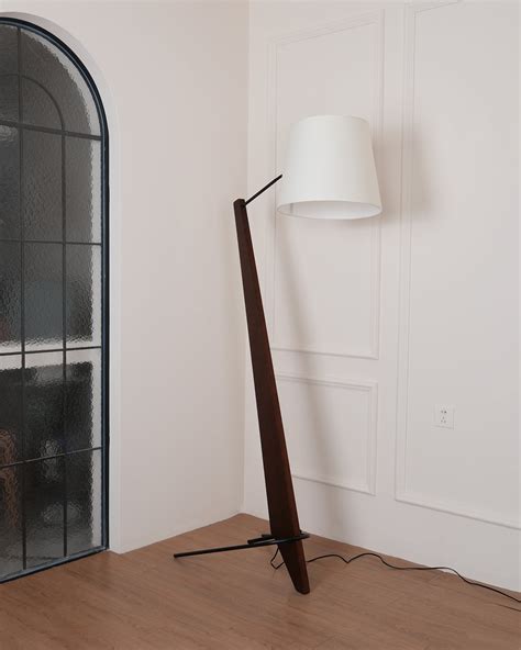 Silva Giant Floor Lamp – Vakkerlight
