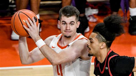 Clemson basketball score updates vs Winthrop in season opener