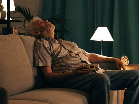 How to Stop Falling Asleep on the Toilet : Easy Solutions - Theindoorsolution