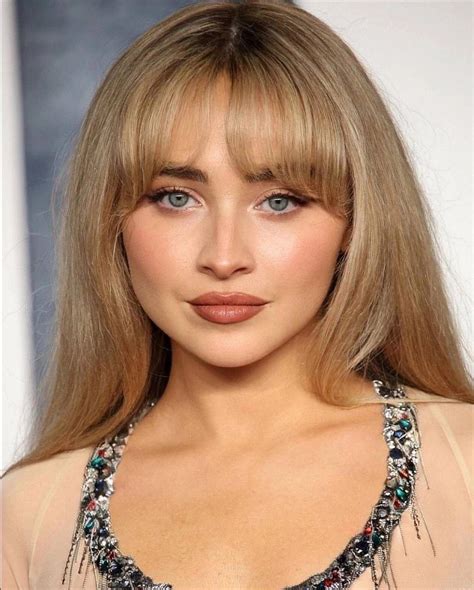Sabrina Carpenter | Long hair with bangs, Hair inspiration, Long hair ...