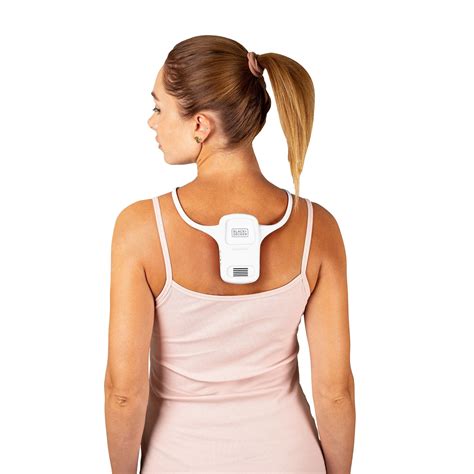 Comfortpak, Wearable Cooling and Heating Device, Cloud White | BLACK+DECKER