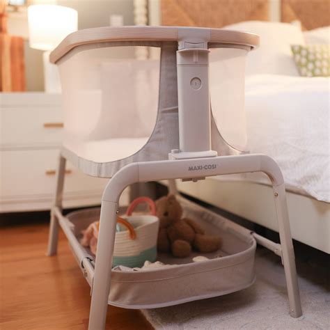 Shop Bedside & Travel Baby Bassinets - Maxi-Cosi