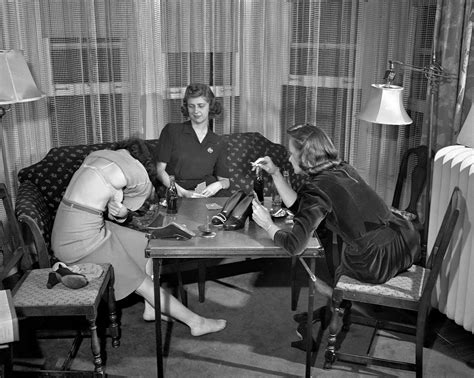 1940s LADIES PLAYING STRIP POKER Photo (211-B) | eBay