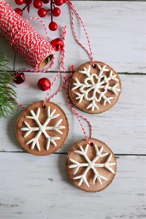 Quick And Easy Homemade Christmas Crafts at Luke Cornwall blog