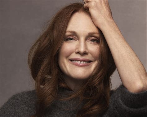 Julianne Moore Dark Red Hair