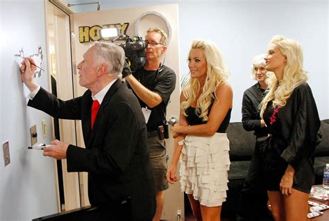 Crystal Hefner Book Revelations: Hugh's Death, Playboy Rules and More ...