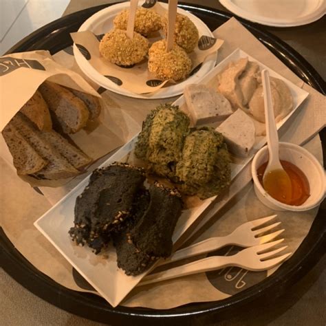 HUG Via Bergamo, 3, 20900 Monza MB, Italy Form-hug-gini Review | abillion