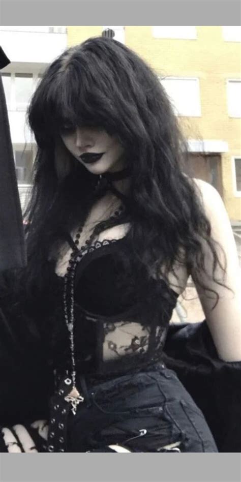 Smash ️‍🔥 ️‍🔥 | Goth girls, Goth outfits, Alt girls