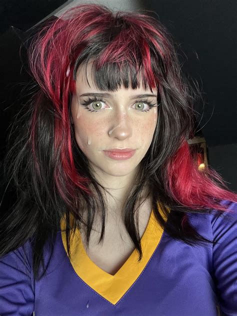 getting rewarded with a facial after a rough bj is the best feeling ...