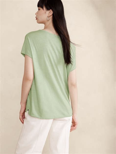 Slub V-Neck T-Shirt | Banana Republic
