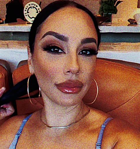 Selene Castle (@iamselenecastle) - Urlebird