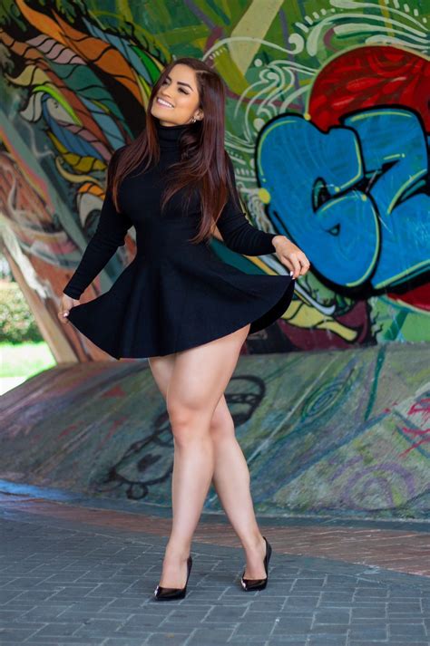 Curvy Brunette Nudes