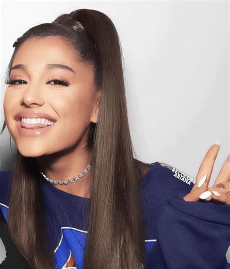 her smile 😍 | Ariana grande smiling, Ariana grande photoshoot, Ariana ...