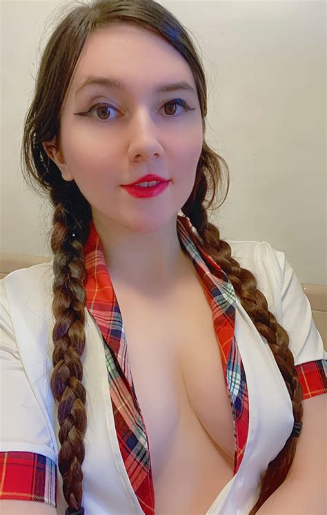 Accepting new play partners in the area to have fun with and make sexy content (18F) : r/Maine ...