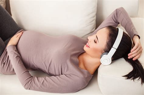 Top 15 Pregnancy Announcement Songs