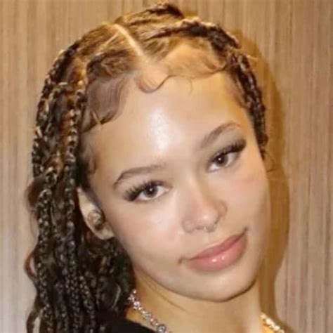 Yonna Jay in 2025 | Glam makeup look, Beautiful celebrities, Cool ...