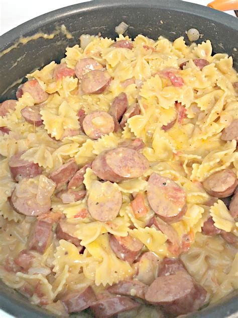 Easy Recipe: One Pot Smoked Sausage Pasta