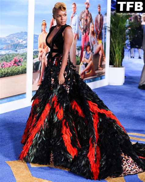 Janelle Monae Displays Her Sexy Tits At The Glass Onion: A Knives Out ...