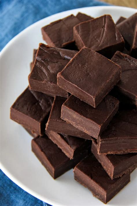 Easy Chocolate Fudge Recipe with Just 3 Ingredients - Herbsjoy.com