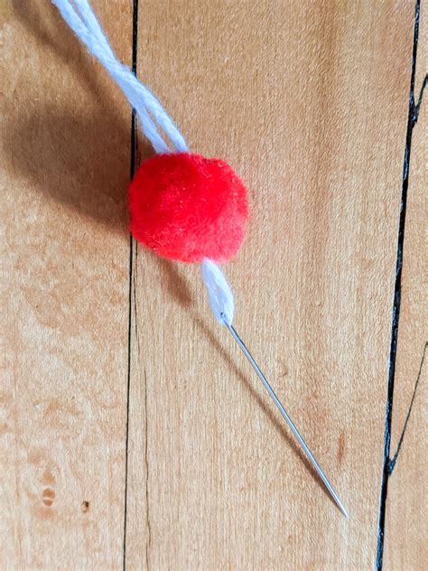 DIY Pompom Garland – Eclectic Spark