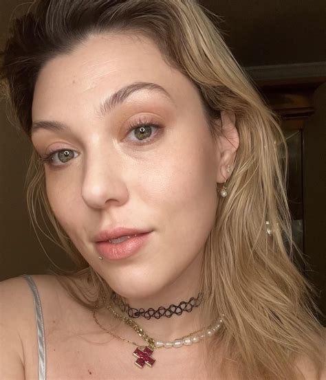 Hoping that older girlies without Snapchat filters/tons of makeup/cleavage can still get some ...